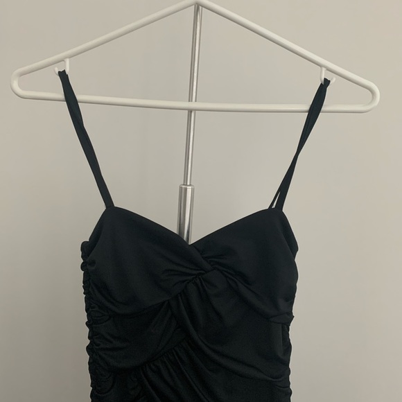 Black mini H and M dress - Picture 7 of 11